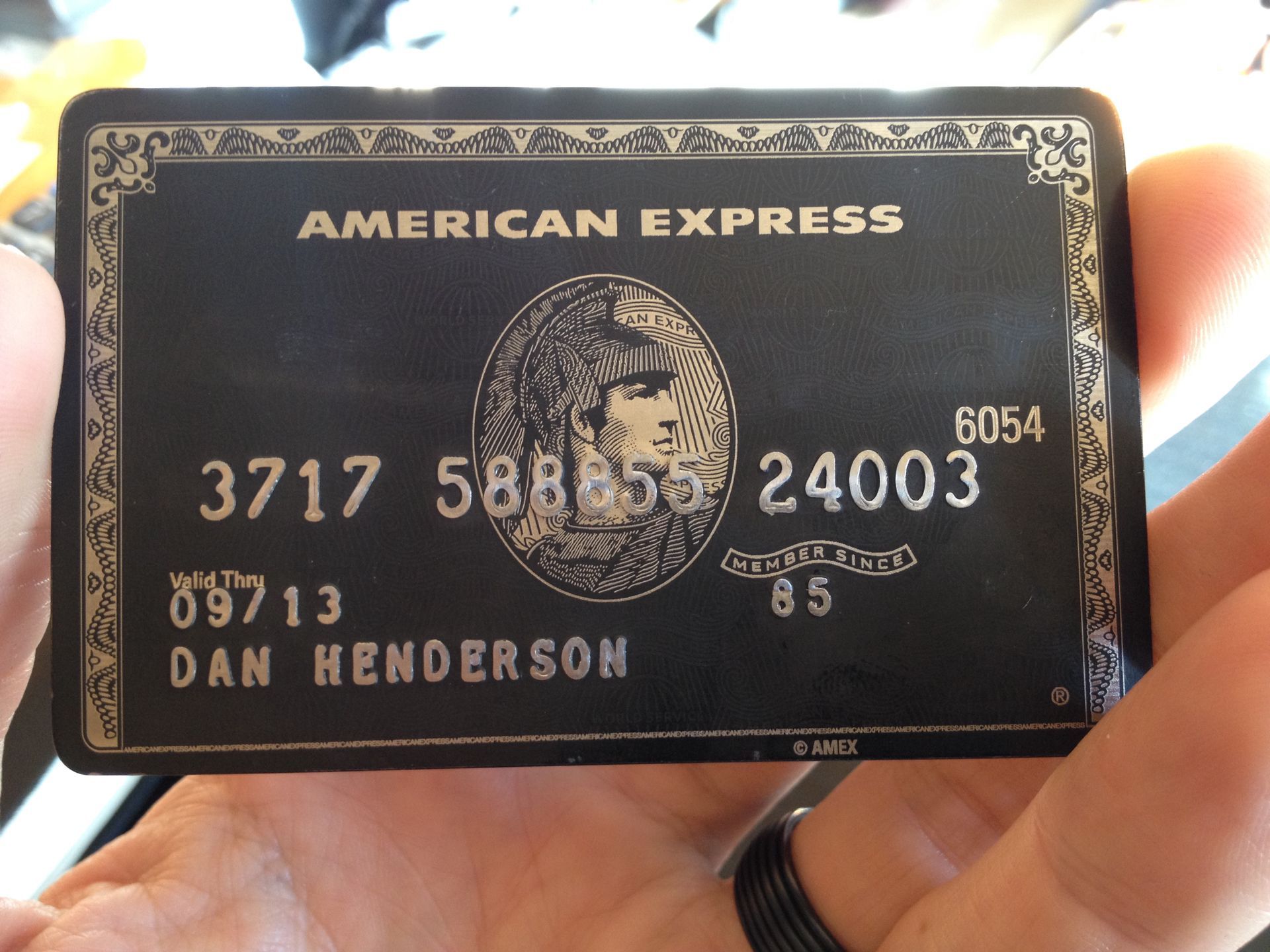 Thẻ tín dụng không hạn mức của ngân hàng AmericanExpress
